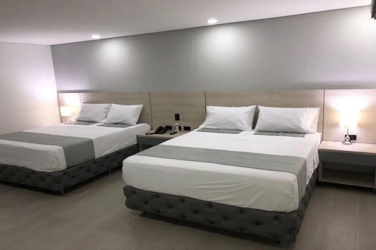 מדיין Hotel Loup
