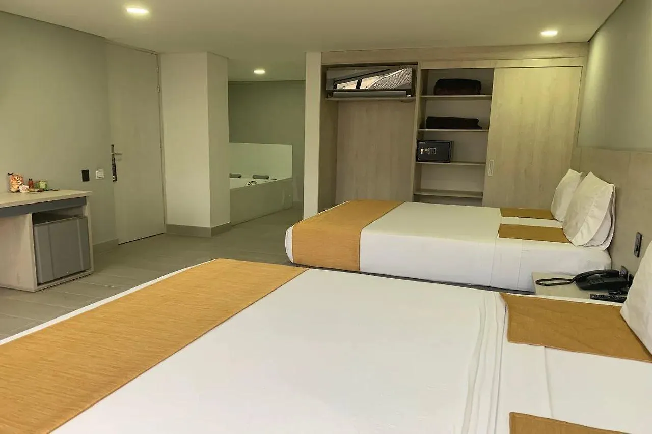 מדיין Hotel Loup 2*,  קולומביה